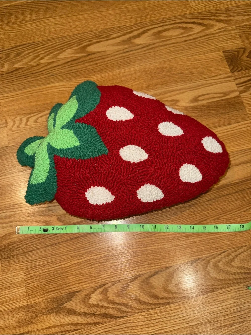 Hooked Strawberry Pillow‎
